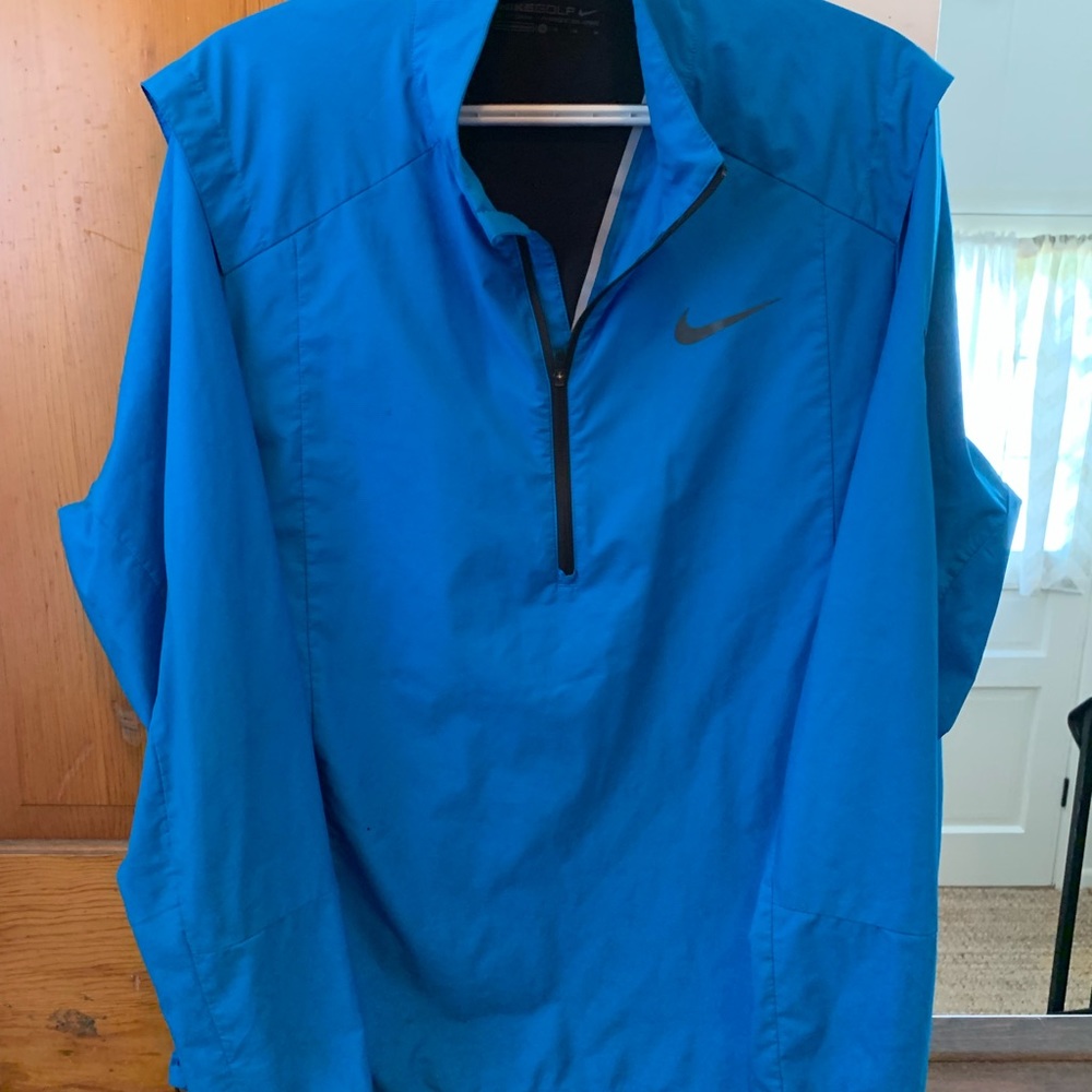 Medium Nike golf wind breaker